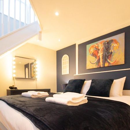Lord Street - 2 Beautiful Apartments - Sleep Up To 14 Guests - By Rework Accommodation Chester Exteriér fotografie