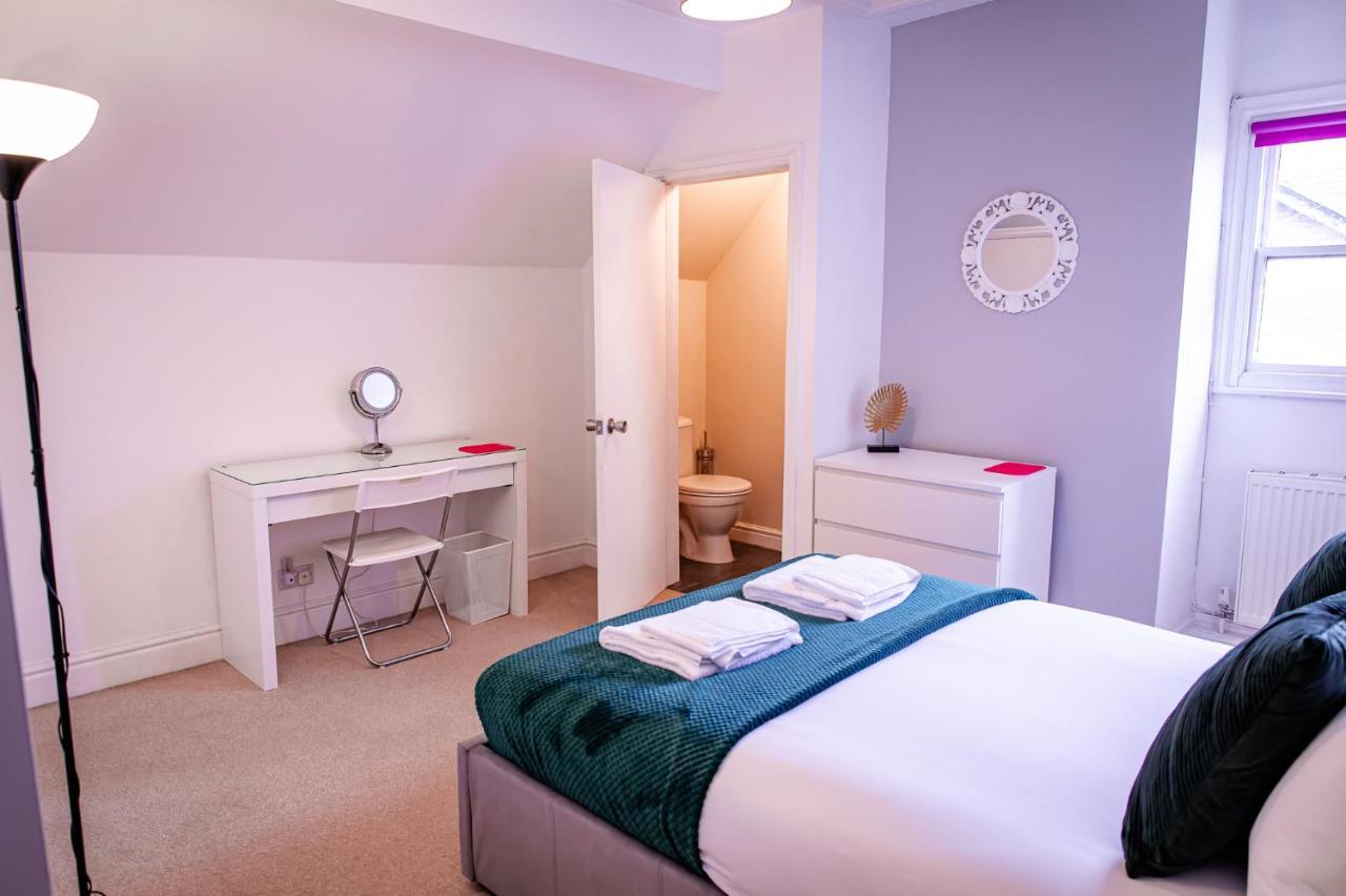 Lord Street - 2 Beautiful Apartments - Sleep Up To 14 Guests - By Rework Accommodation Chester Exteriér fotografie
