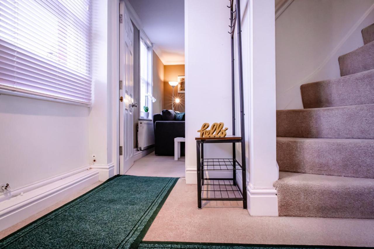 Lord Street - 2 Beautiful Apartments - Sleep Up To 14 Guests - By Rework Accommodation Chester Exteriér fotografie