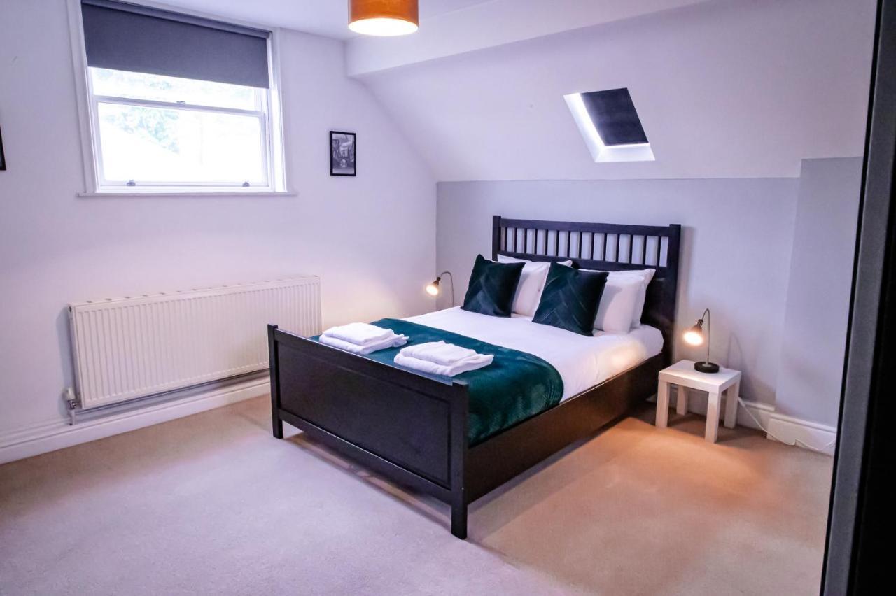 Lord Street - 2 Beautiful Apartments - Sleep Up To 14 Guests - By Rework Accommodation Chester Exteriér fotografie