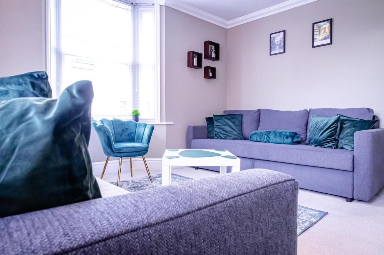 Lord Street - 2 Beautiful Apartments - Sleep Up To 14 Guests - By Rework Accommodation Chester Exteriér fotografie