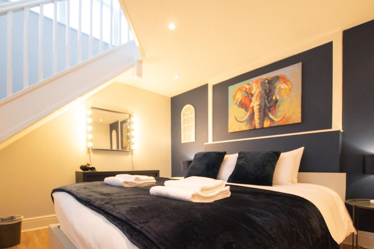 Lord Street - 2 Beautiful Apartments - Sleep Up To 14 Guests - By Rework Accommodation Chester Exteriér fotografie