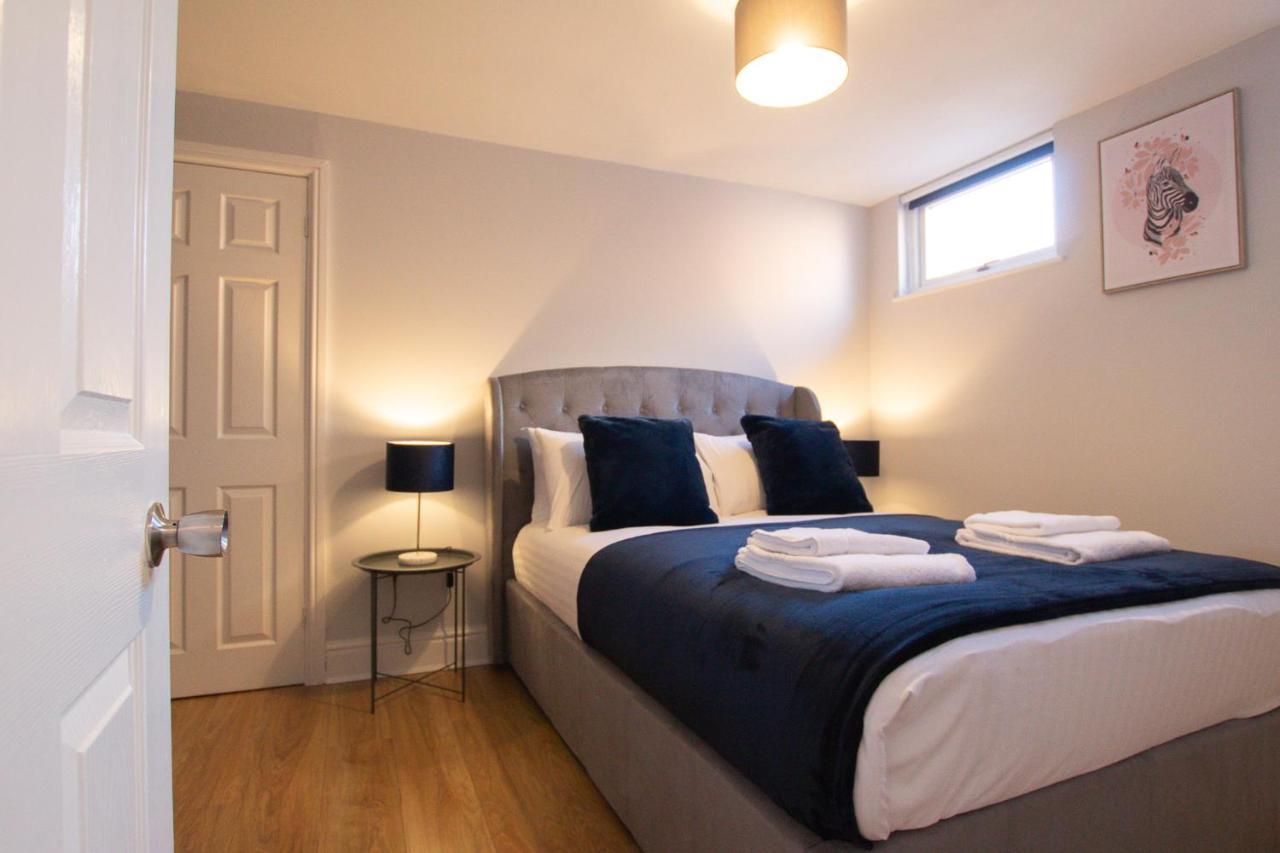 Lord Street - 2 Beautiful Apartments - Sleep Up To 14 Guests - By Rework Accommodation Chester Exteriér fotografie