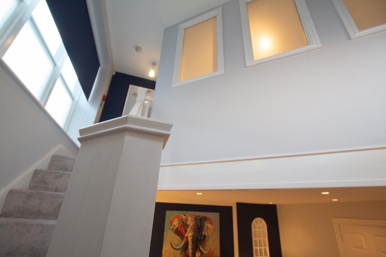 Lord Street - 2 Beautiful Apartments - Sleep Up To 14 Guests - By Rework Accommodation Chester Exteriér fotografie
