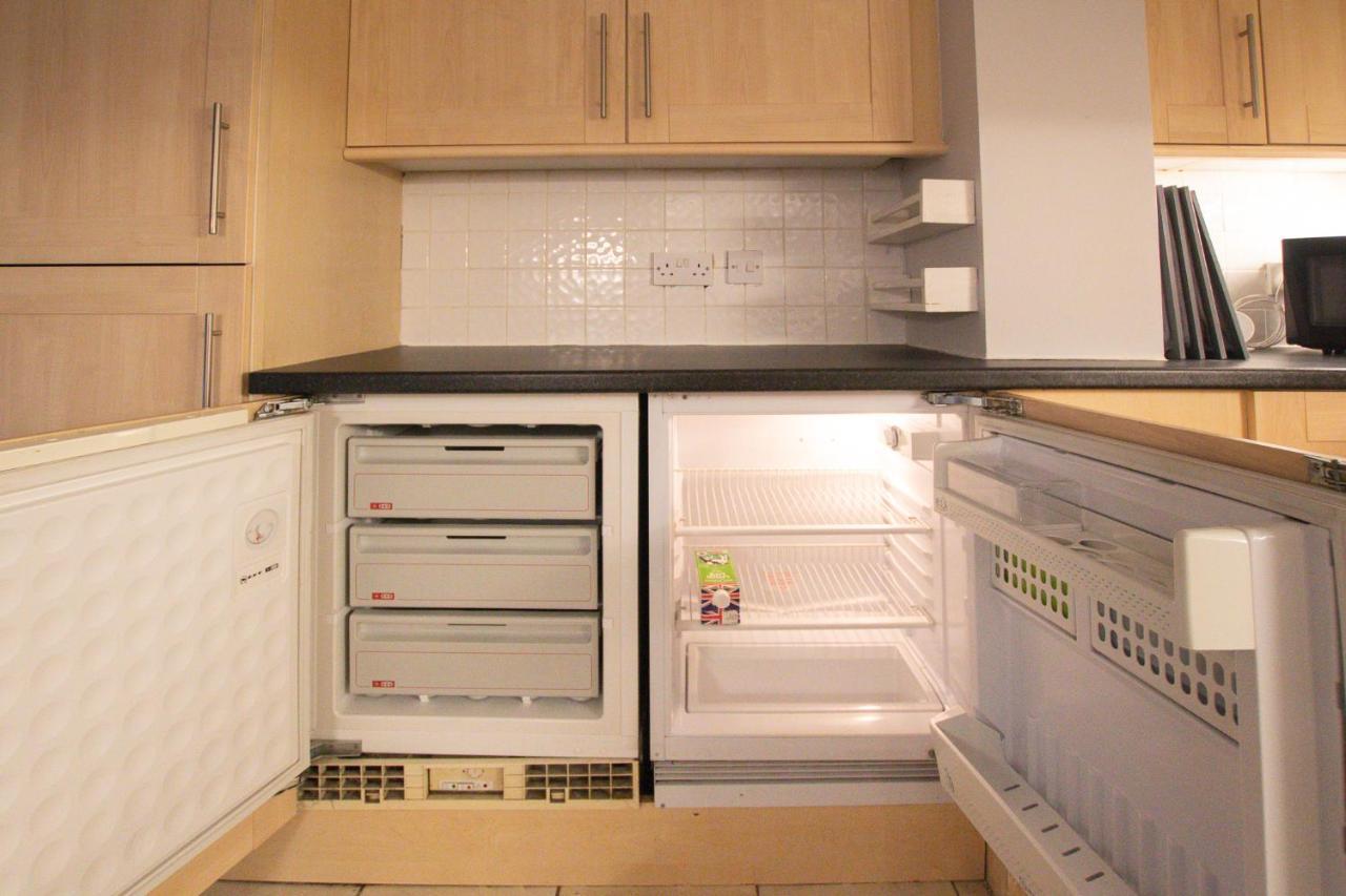 Lord Street - 2 Beautiful Apartments - Sleep Up To 14 Guests - By Rework Accommodation Chester Exteriér fotografie