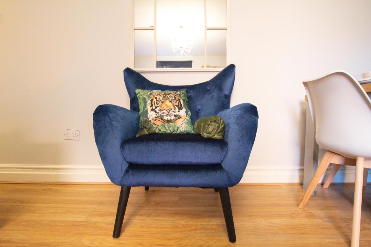 Lord Street - 2 Beautiful Apartments - Sleep Up To 14 Guests - By Rework Accommodation Chester Exteriér fotografie