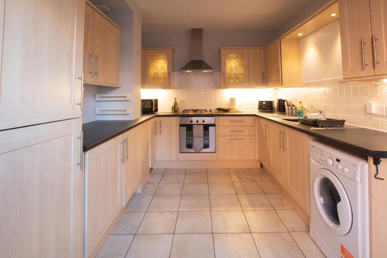 Lord Street - 2 Beautiful Apartments - Sleep Up To 14 Guests - By Rework Accommodation Chester Exteriér fotografie