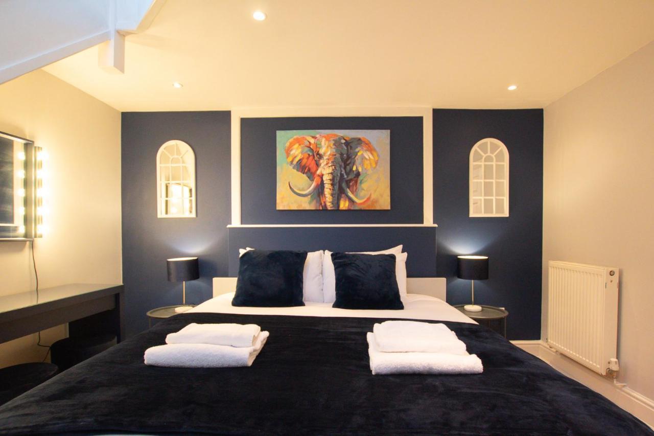 Lord Street - 2 Beautiful Apartments - Sleep Up To 14 Guests - By Rework Accommodation Chester Exteriér fotografie