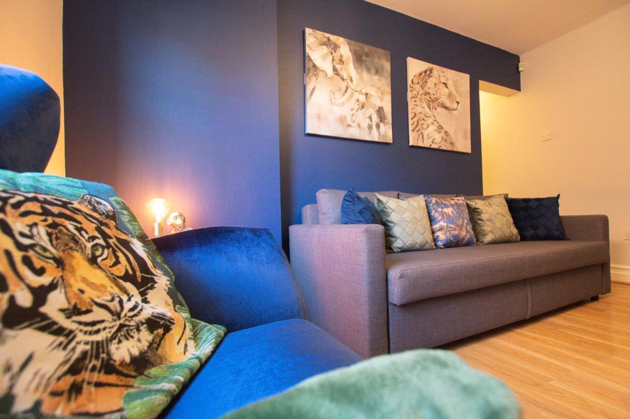 Lord Street - 2 Beautiful Apartments - Sleep Up To 14 Guests - By Rework Accommodation Chester Exteriér fotografie